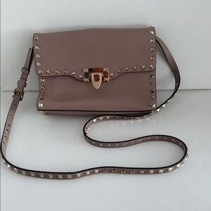 Valentino caravani shoulder bad